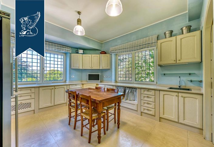 Image No.43-6 Bed Villa for sale