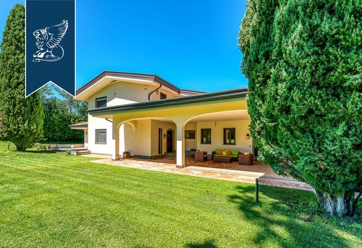 Image No.9-6 Bed Villa for sale