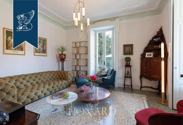 Image No.10-5 Bed Villa for sale