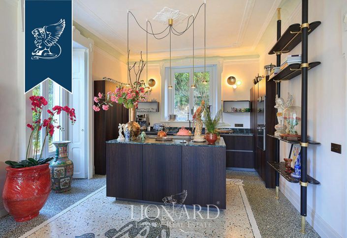 Image No.18-5 Bed Villa for sale