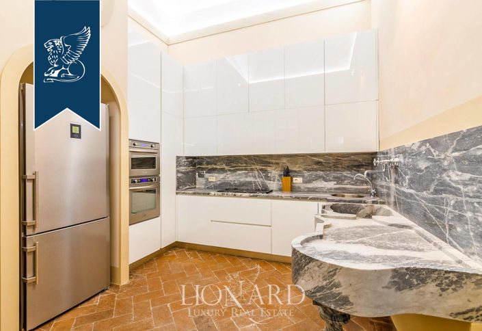 Image No.12-5 Bed Apartment for sale