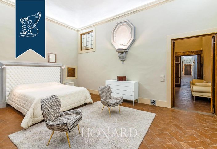 Image No.18-5 Bed Apartment for sale