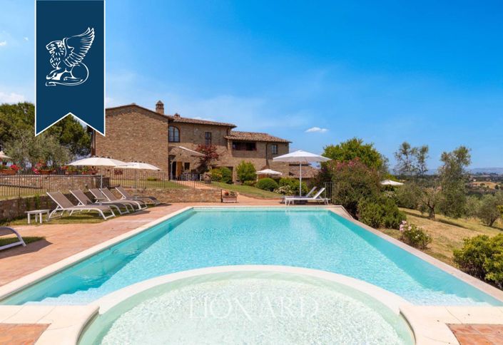 Image No.10-21 Bed Farmhouse for sale