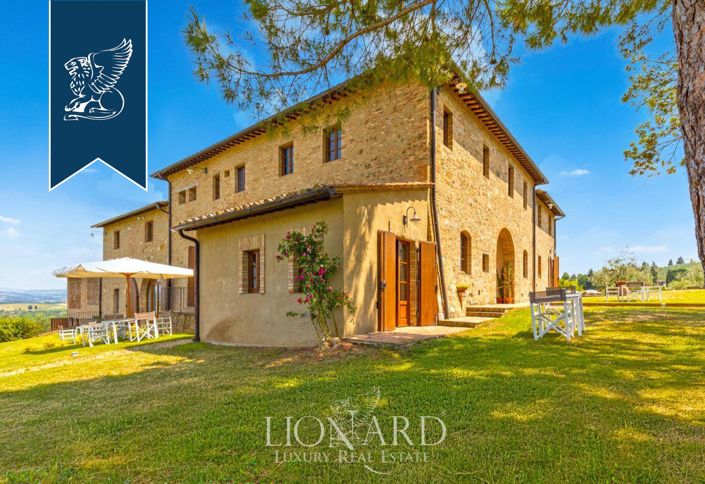 Image No.20-21 Bed Farmhouse for sale