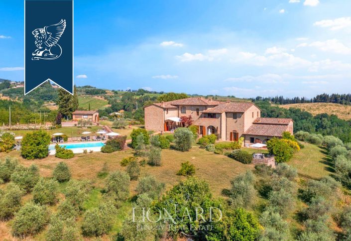 Image No.4-21 Bed Farmhouse for sale