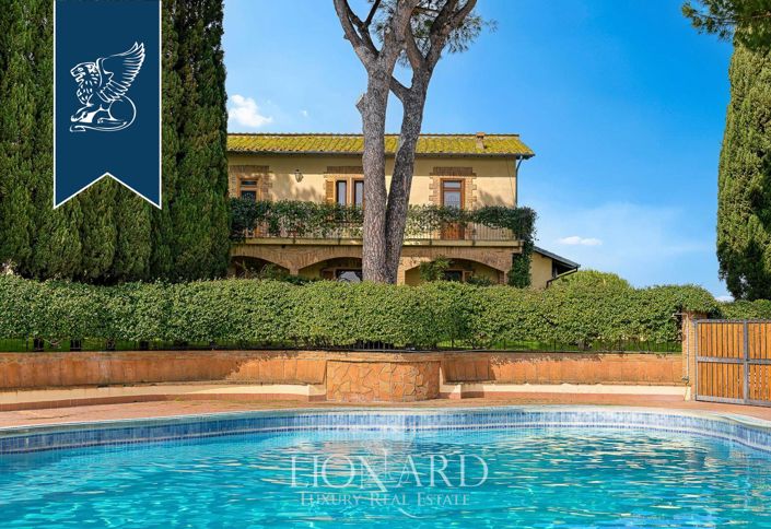 Image No.4-15 Bed Farmhouse for sale