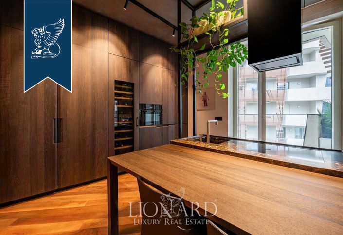 Image No.20-3 Bed Apartment for sale