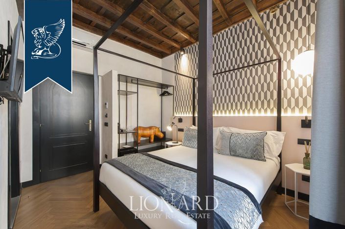 Image No.12-5 Bed Apartment for sale