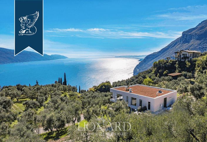 Image No.2-4 Bed Villa for sale