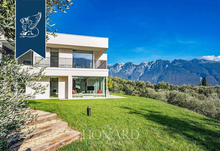 Image No.3-4 Bed Villa for sale