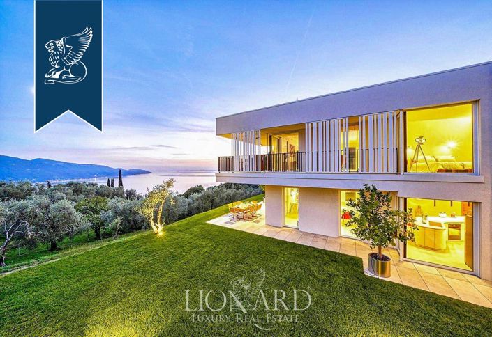 Image No.4-4 Bed Villa for sale
