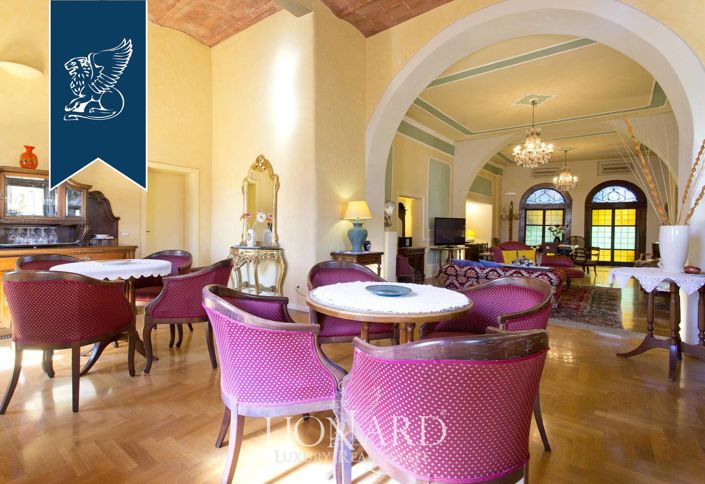 Image No.11-28 Bed Hotel for sale