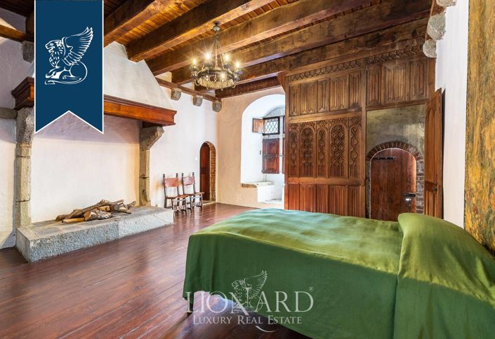 Image No.18-11 Bed Property for sale