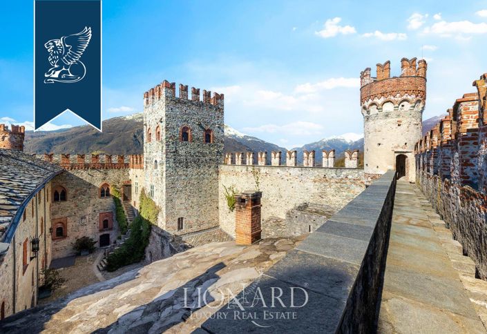 Image No.4-11 Bed Property for sale