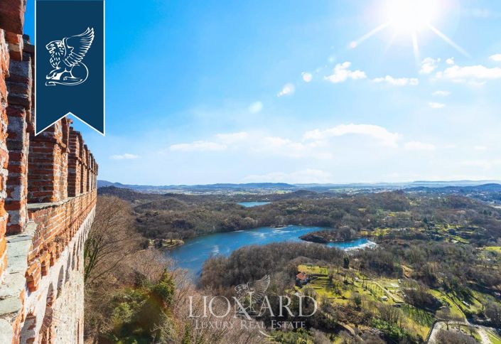 Image No.6-11 Bed Property for sale