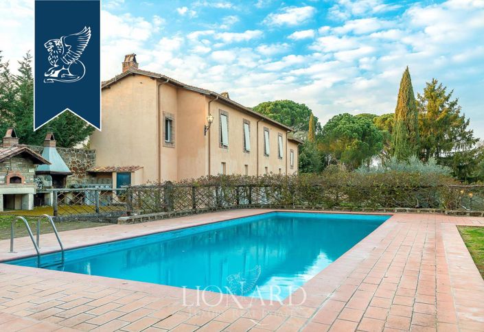 Image No.10-20 Bed Villa for sale