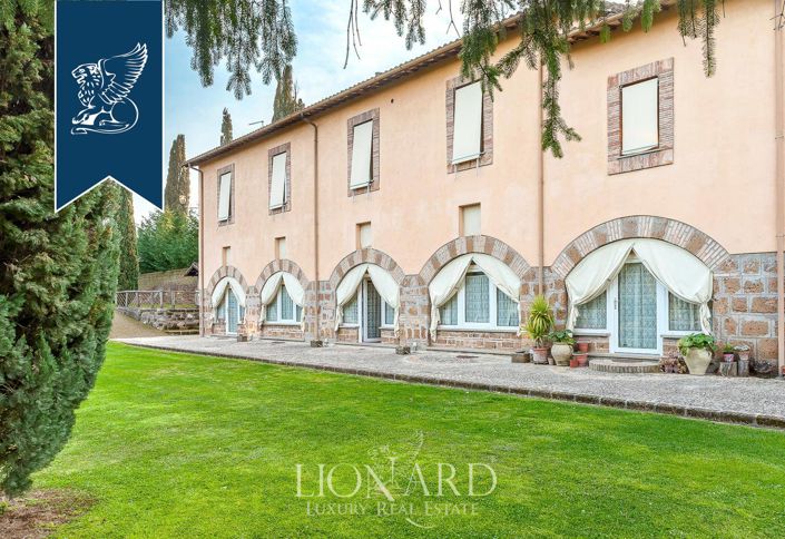 Image No.16-20 Bed Villa for sale