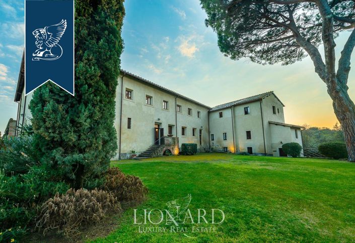 Image No.26-20 Bed Villa for sale