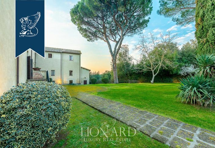 Image No.27-20 Bed Villa for sale