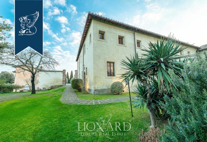 Image No.28-20 Bed Villa for sale