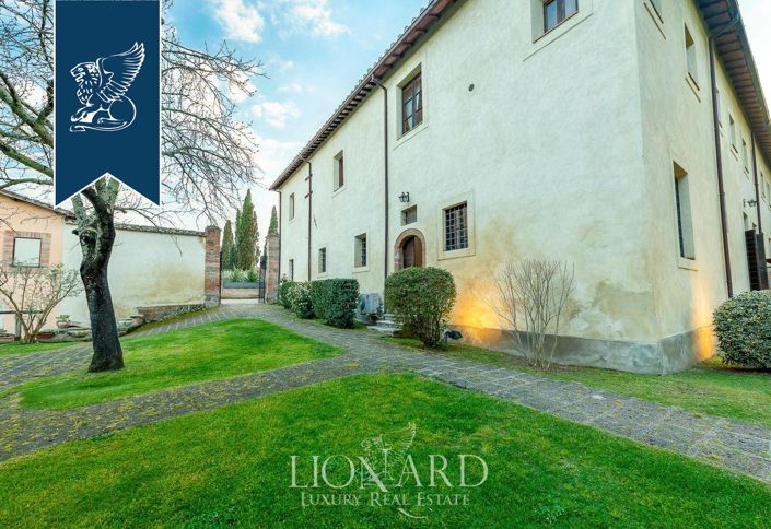 Image No.29-20 Bed Villa for sale