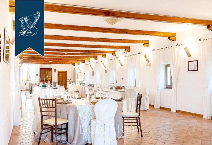 Image No.32-20 Bed Villa for sale