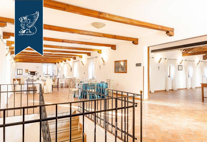 Image No.33-20 Bed Villa for sale