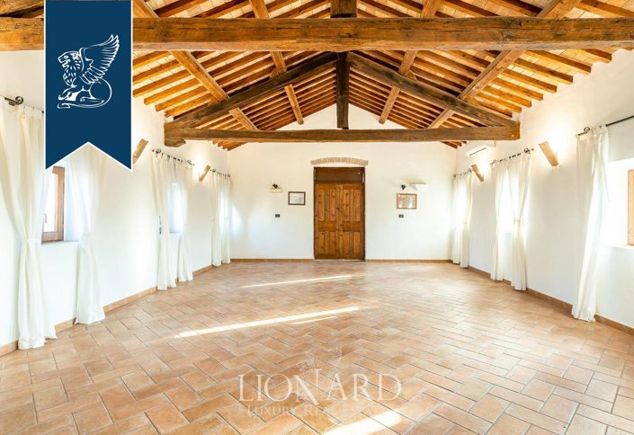 Image No.36-20 Bed Villa for sale