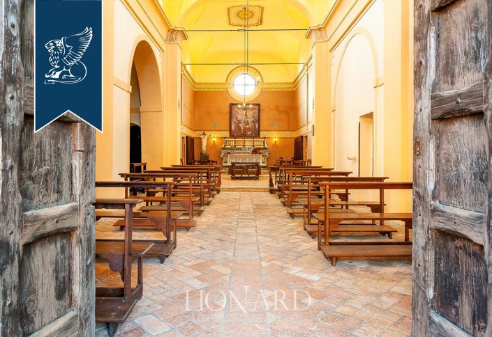 Image No.48-20 Bed Villa for sale