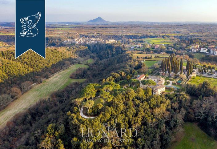 Image No.53-20 Bed Villa for sale