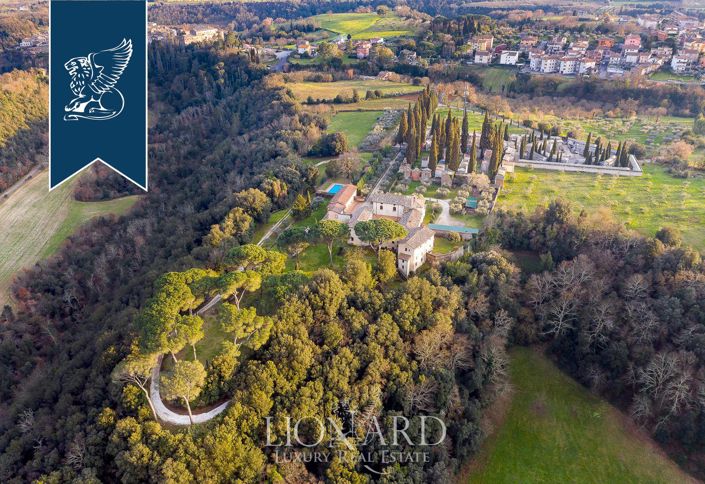 Image No.6-20 Bed Villa for sale