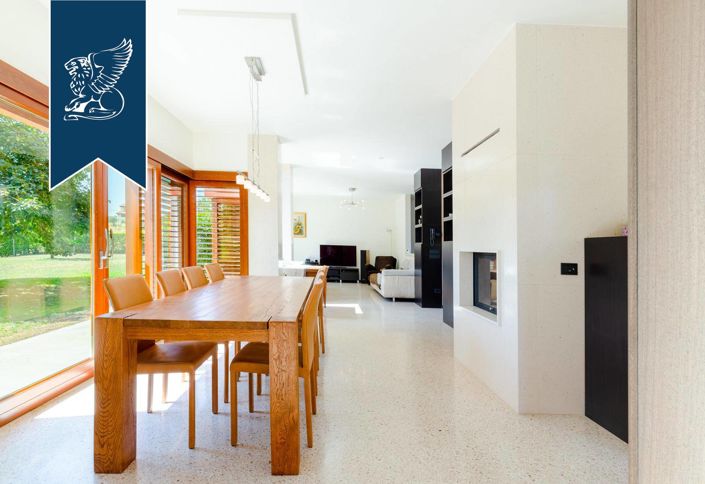 Image No.19-Villa de 6 chambres à vendre à Trévise