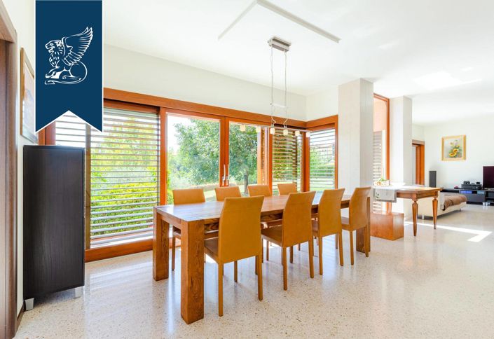 Image No.20-Villa de 6 chambres à vendre à Trévise