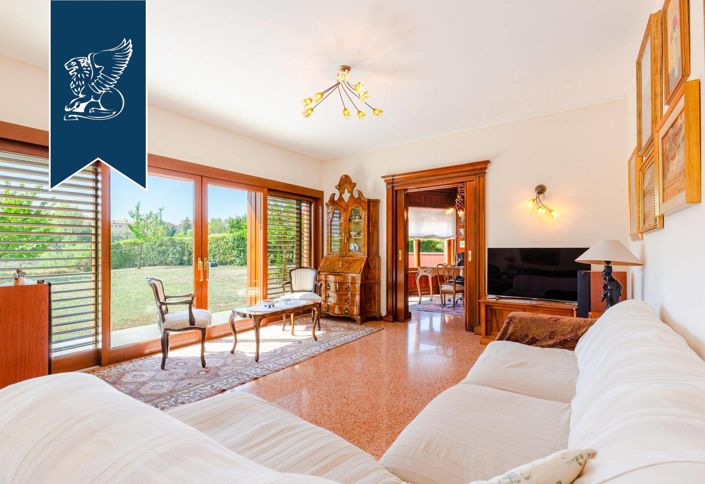 Image No.22-Villa de 6 chambres à vendre à Trévise