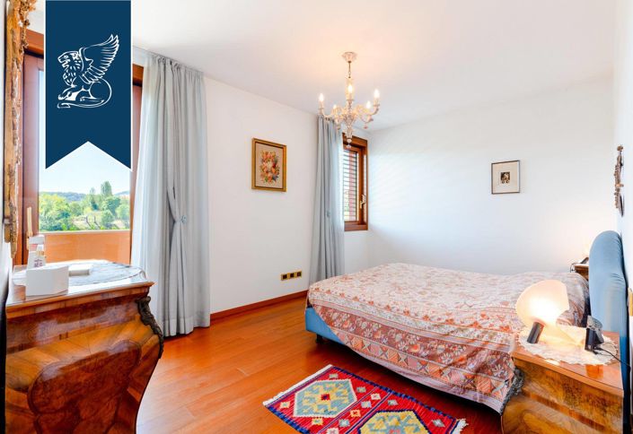 Image No.40-Villa de 6 chambres à vendre à Trévise