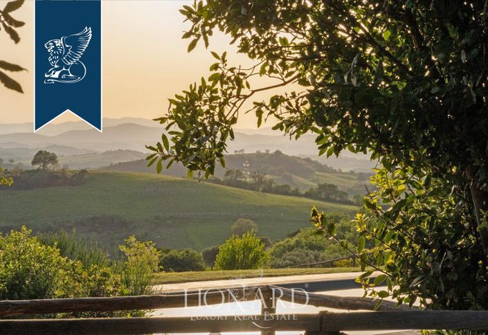 Image No.11-13 Bed Farmhouse for sale