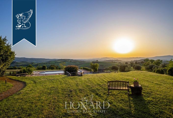 Image No.13-13 Bed Farmhouse for sale