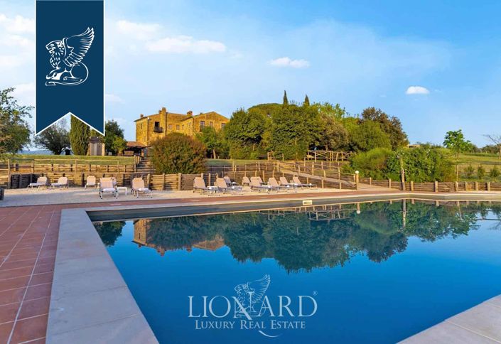 Image No.18-13 Bed Farmhouse for sale