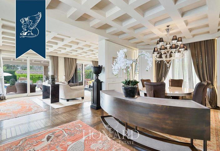 Image No.17-8 Bed Villa for sale