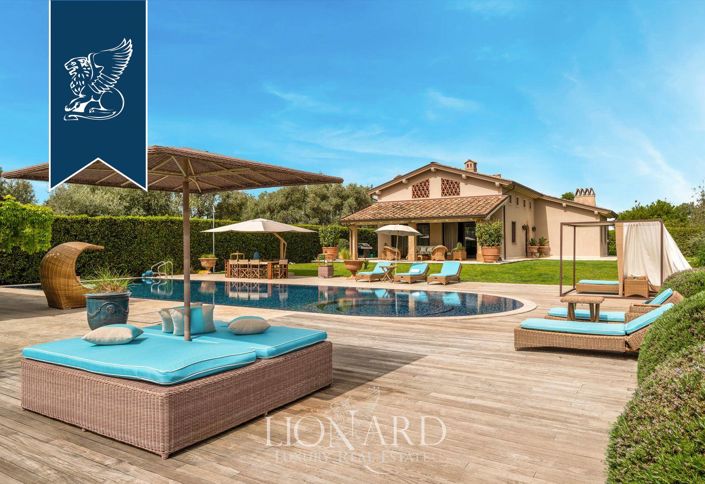 Image No.2-8 Bed Villa for sale