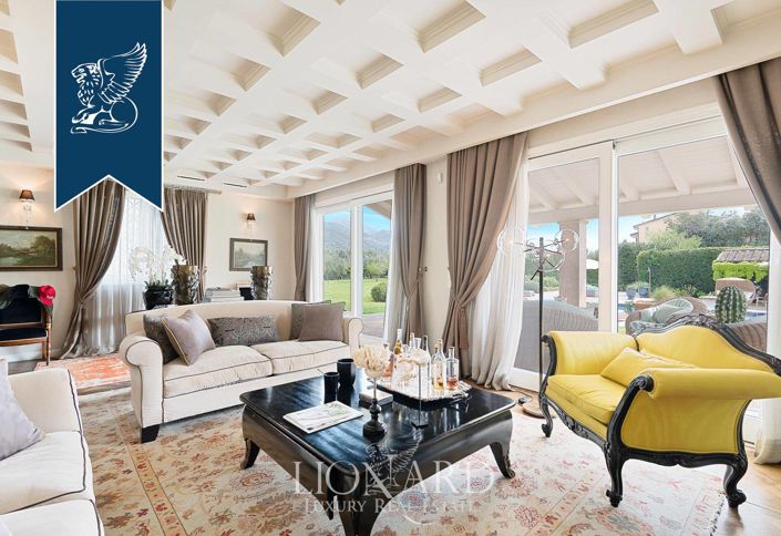 Image No.20-8 Bed Villa for sale