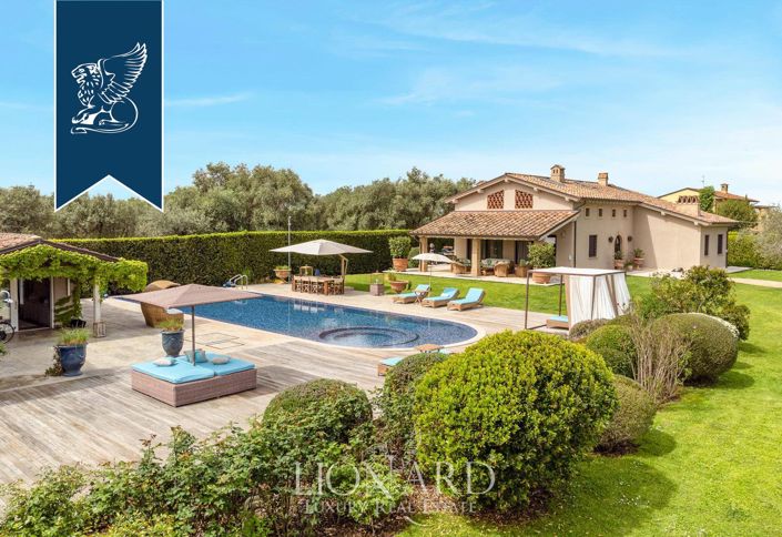 Image No.5-8 Bed Villa for sale