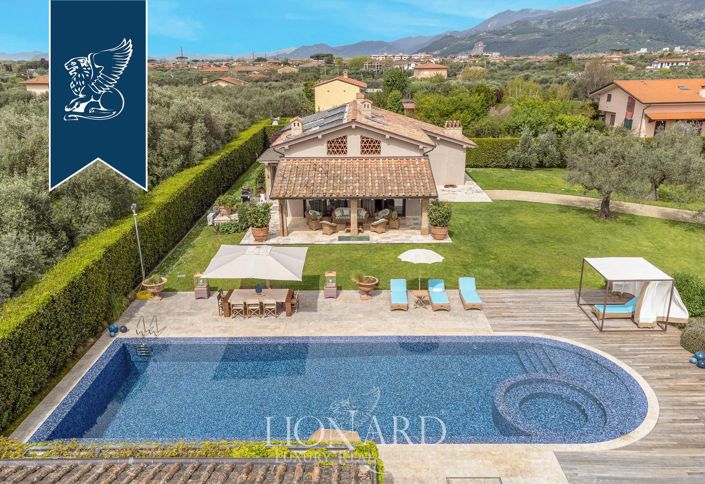 Image No.6-8 Bed Villa for sale