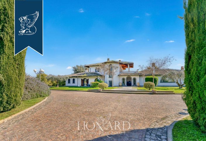 Image No.12-Villa de 5 chambres à vendre à Castèl Gandolfo