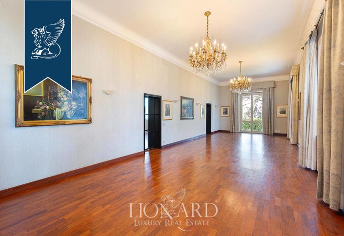 Image No.12-Villa de 20 chambres à vendre à Côme