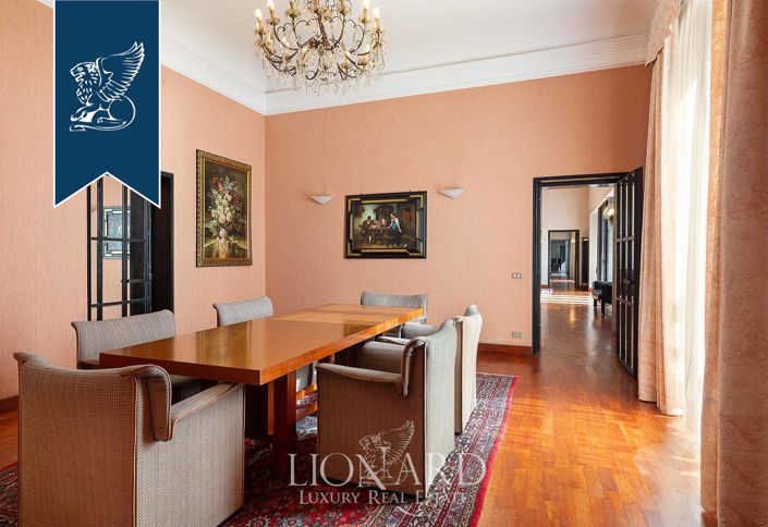 Image No.15-Villa de 20 chambres à vendre à Côme