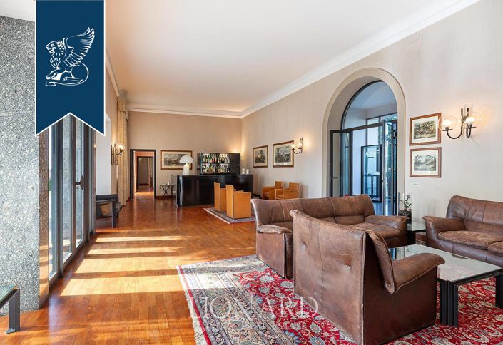 Image No.20-Villa de 20 chambres à vendre à Côme