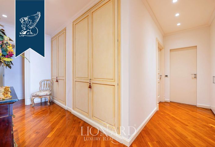 Image No.20-5 Bed Apartment for sale