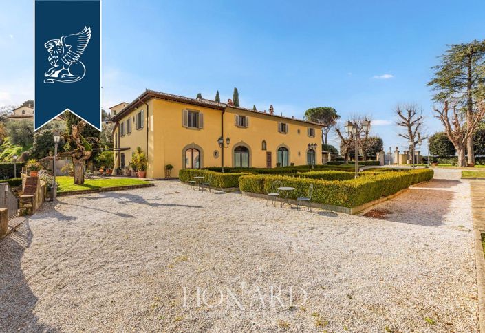 Image No.12-12 Bed Villa for sale