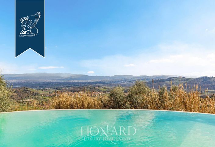 Image No.6-12 Bed Villa for sale